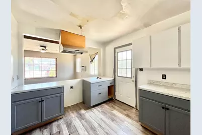2513 Connie Drive, Sacramento, CA 95815 - Photo 31