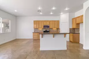 9827 Brinzino Ct, Sacramento, CA 95757 - Photo 15