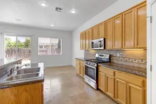 9827 Brinzino Ct, Sacramento, CA 95757 - Photo 23