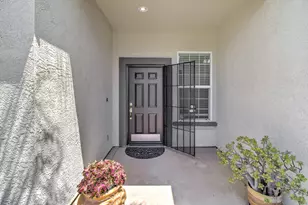 9827 Brinzino Ct, Sacramento, CA 95757 - Photo 3