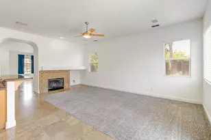 9827 Brinzino Ct, Sacramento, CA 95757 - Photo 11