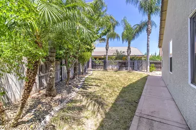 9827 Brinzino Court, Sacramento, CA 95757 - Photo 47