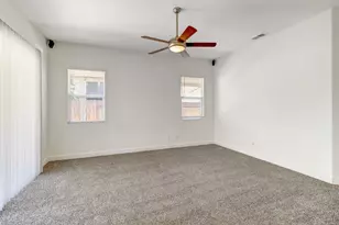 9827 Brinzino Ct, Sacramento, CA 95757 - Photo 27