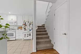 330 McDaniel Cir, Sacramento, CA 95838 - Photo 13