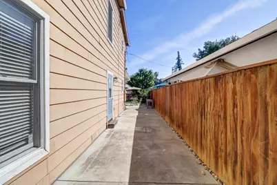 3056 6th Avenue, Sacramento, CA 95817 - Photo 41