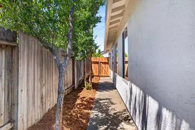 8239 Moorhaven Way, Sacramento, CA 95828 - Photo 57