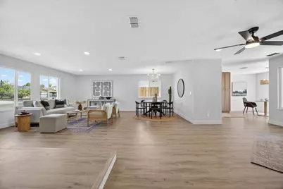 8239 Moorhaven Way, Sacramento, CA 95828 - Photo 15