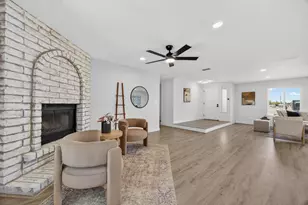 8239 Moorhaven Way, Sacramento, CA 95828 - Photo 17