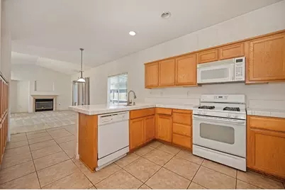 9446 Grasmeer Way, Elk Grove, CA 95624 - Photo 15