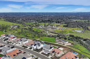 4068 Whitney Vista Ln, Rocklin, CA 95677 - Photo 5