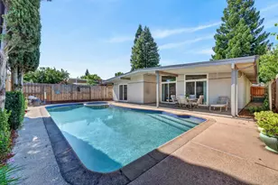 4952 Clear Cir, Carmichael, CA 95608 - Photo 35