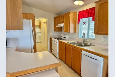 Jackson Ave. #111, Escalon, CA 95320 - Photo 11