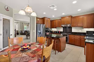 829 Hildebrand Cir, Folsom, CA 95630 - Photo 11