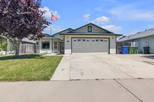 663 Carr Way, Galt, CA 95632 - Photo 1