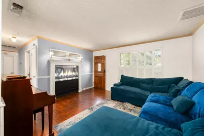 6612 Gingerloop Court, Sacramento, CA 95842 - Photo 7