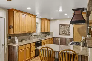 17940 Berta Canyon Rd, Salinas, CA 93907 - Photo 11