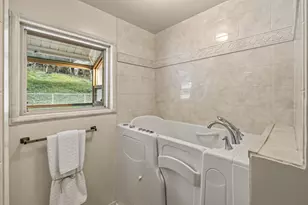 17940 Berta Canyon Rd, Salinas, CA 93907 - Photo 33