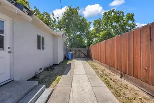 324 S Orange St, Turlock, CA 95380 - Photo 19