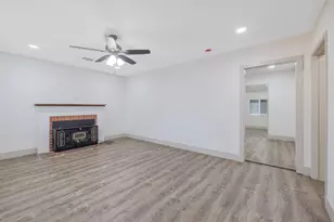 1019 E Laurel Ave, Visalia, CA 93292 - Photo 7