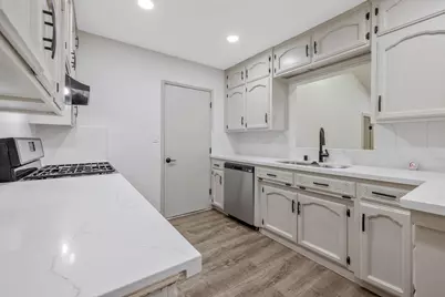 1019 E Laurel Avenue, Visalia, CA 93292 - Photo 21