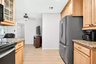 8356 Hamilton Way, Stockton, CA 95209 - Photo 19
