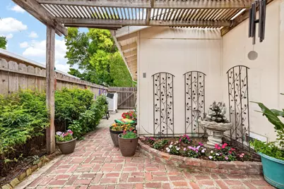 8356 Hamilton Way, Stockton, CA 95209 - Photo 13