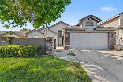 1750 E G Street, Oakdale, CA 95361 - Photo 1
