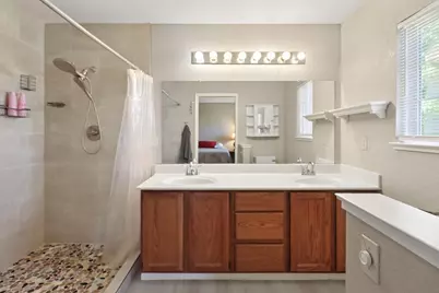 8638 Hampton Hill Court, Sacramento, CA 95828 - Photo 21
