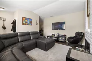 10251 Ellenwood Ave, Sacramento, CA 95827 - Photo 3