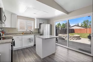 10251 Ellenwood Ave, Sacramento, CA 95827 - Photo 5