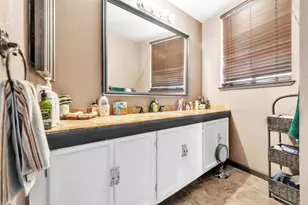 7702 Southcliff Dr, Fair Oaks, CA 95628 - Photo 11