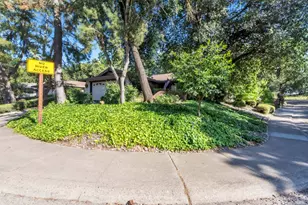 7702 Southcliff Dr, Fair Oaks, CA 95628 - Photo 3