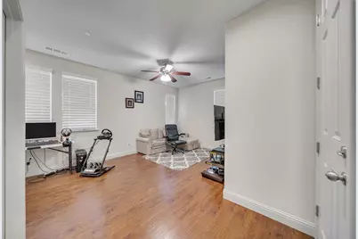 1910 Southport Avenue, Livingston, CA 95334 - Photo 9