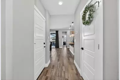 8247 Blue Coral Avenue, Elk Grove, CA 95757 - Photo 9