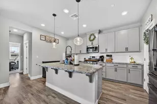 8247 Blue Coral Ave, Elk Grove, CA 95757 - Photo 11