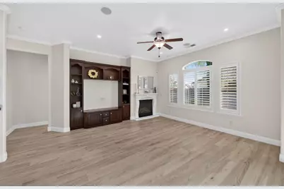 1563 E Via Mirasol Lane, Fresno, CA 93730 - Photo 23