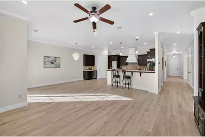 1563 E Via Mirasol Lane, Fresno, CA 93730 - Photo 11