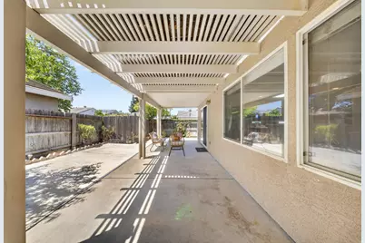 9534 Rockybrook Way, Elk Grove, CA 95624 - Photo 59