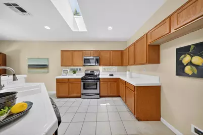 9534 Rockybrook Way, Elk Grove, CA 95624 - Photo 27