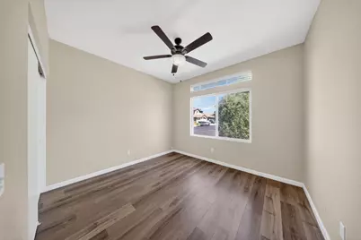 9534 Rockybrook Way, Elk Grove, CA 95624 - Photo 9