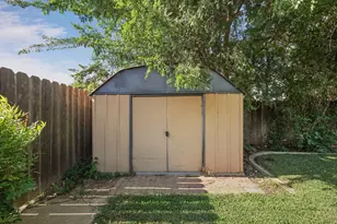 1951 Colombard Cir, Lodi, CA 95240 - Photo 25
