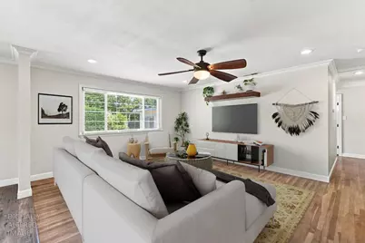 10833 Walnutwood Way, Rancho Cordova, CA 95670 - Photo 5