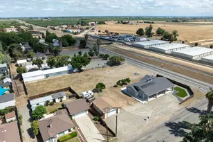 720 N 2nd St, Patterson, CA 95363 - Photo 17