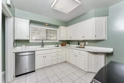 2717 17th Street, Sacramento, CA 95818 - Photo 3