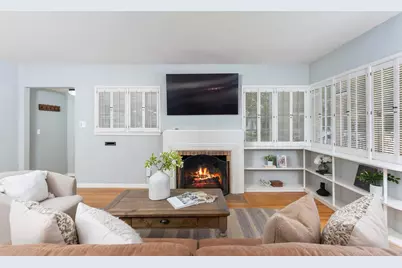 2717 17th Street, Sacramento, CA 95818 - Photo 1