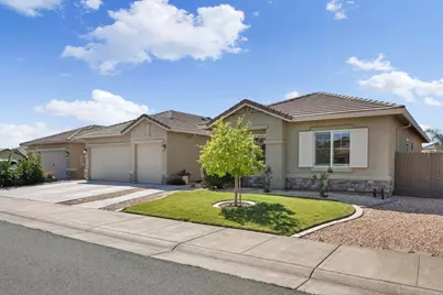 1077 Dimaggio Way, Galt, CA 95632 - Photo 3