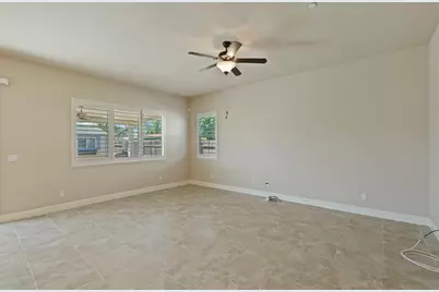 1077 Dimaggio Way, Galt, CA 95632 - Photo 17