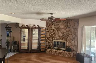 1581 Valley View Dr, Yuba City, CA 95993 - Photo 11
