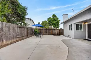 8853 Bridalsmith Dr, Sacramento, CA 95828 - Photo 45