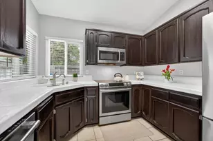 8853 Bridalsmith Dr, Sacramento, CA 95828 - Photo 19